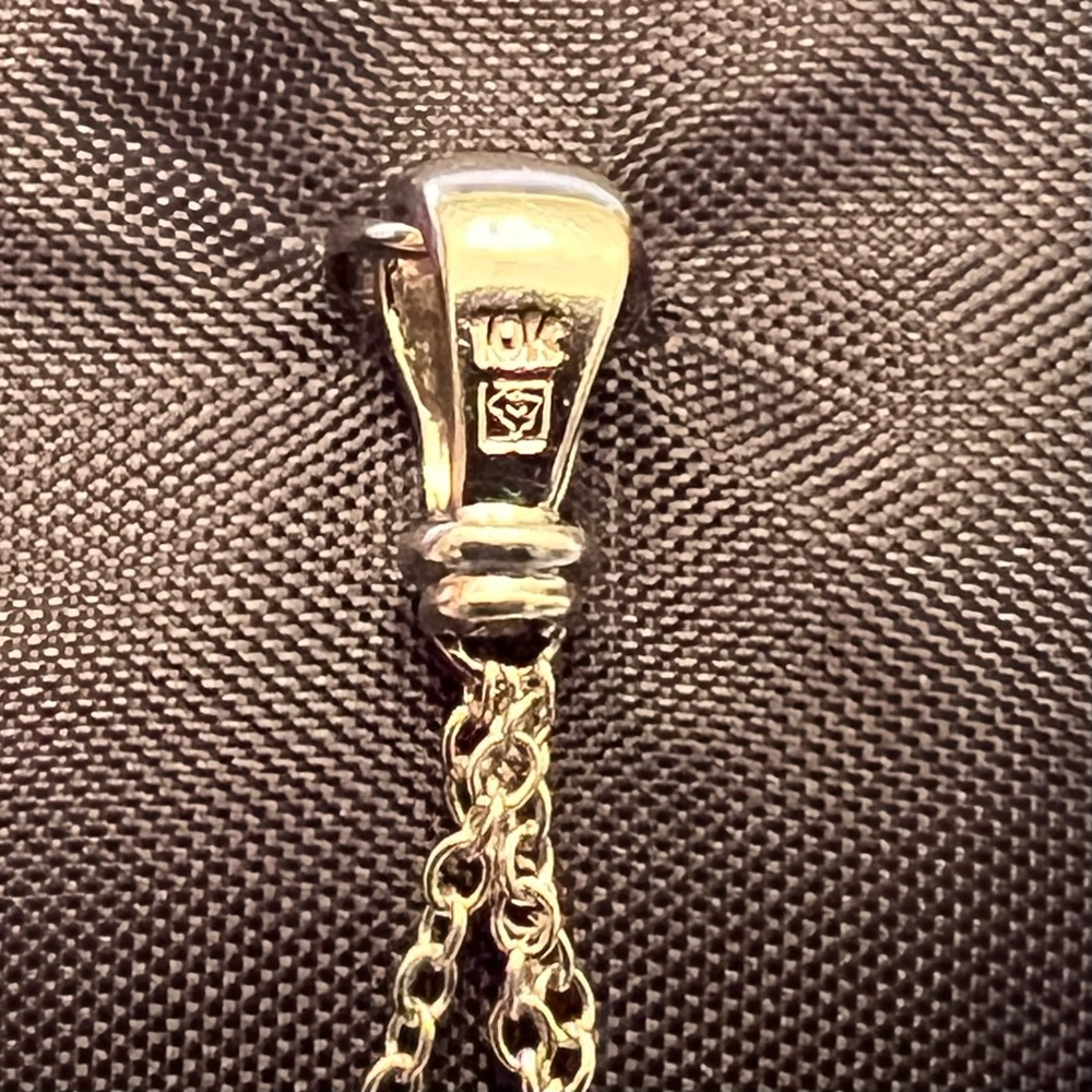 Elegant Teardrop Sapphire & White Gold Pendant - Picture 7 of 7